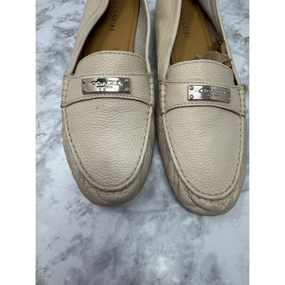 Coach  💛Pebbled Leather Driving Loafers Cream Beige Logo Hardware Flats 11 - Picture 3 of 11